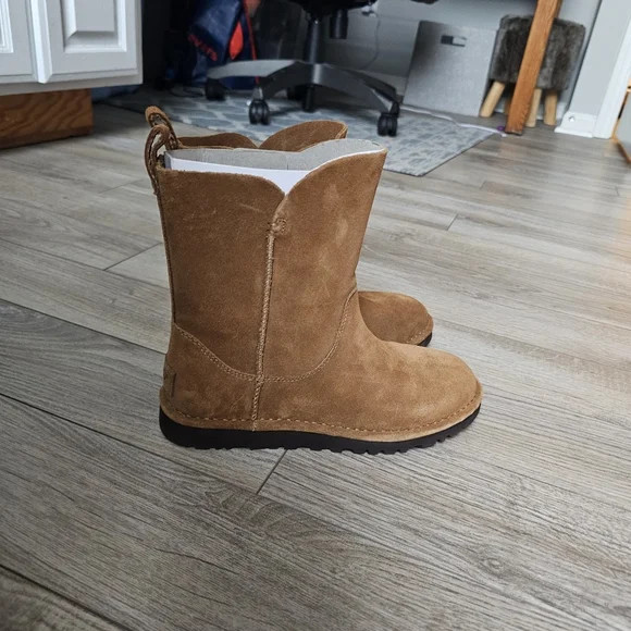 UGG Alida Chestnut Boots